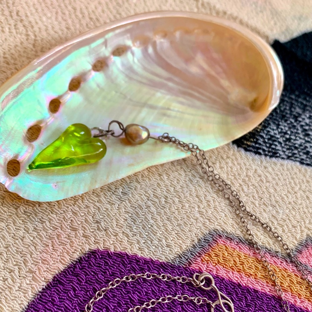 HANDBLOWN AND REAL glass and Pearl necklace (MADE IN HAWAII)
